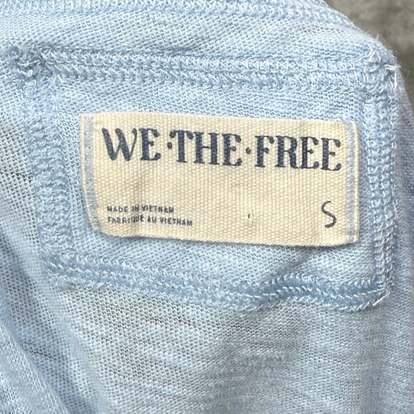 We the Free People Scoop Neck Tank Top Size Small Blue Relax Raw Edge Trim Snap - Picture 7 of 10